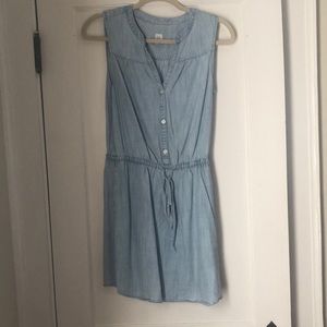 GAP Demin tank Dress in light wash, woman’s XS